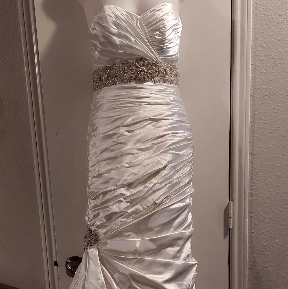 WEDDING DRESS SOTTERO & MIDGLEY. sz 0, $600 GLENN HEIGHTS TX PPU OR SHIPPING - Picture 3 of 13
